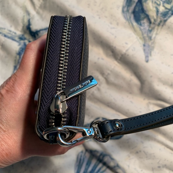 Michael Kors Large Continental Travel Wallet Blue With Silver Hardware New - Picture 4 of 7